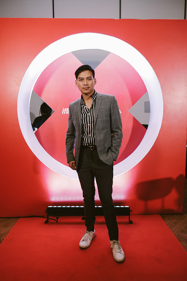 iFlixXViva_Guji-Lorenzana