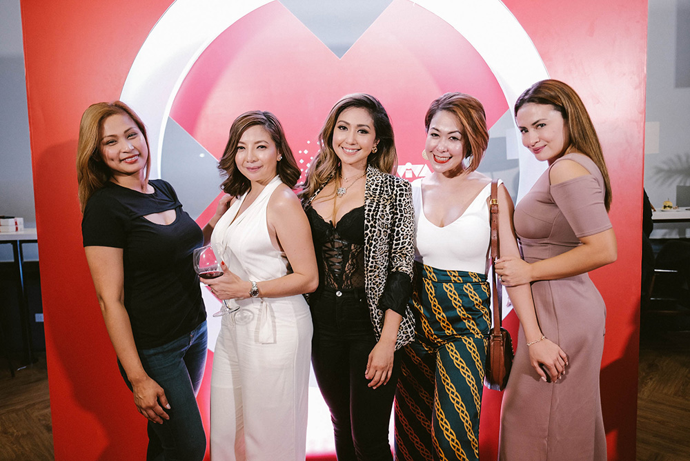 iFlixXViva_Viva-Hot-Babes-2