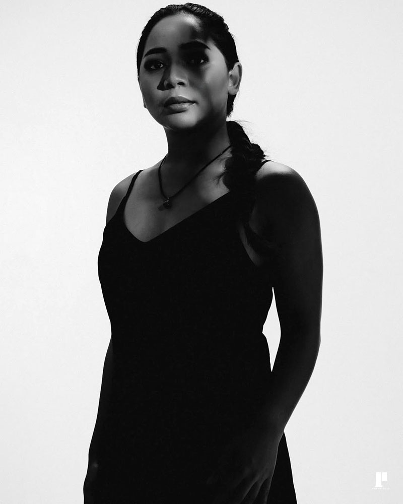 Shaira Opismar wearing all black for the promo photo of Si Faust